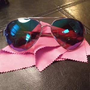 Women's Costa 580 sunglasses